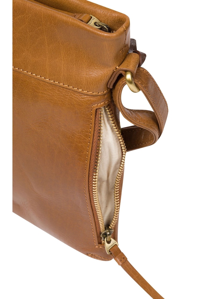 Bronzeado escuro - Conkca Yayoi Leather Cross-Body Bag - Imagem 6 de 6