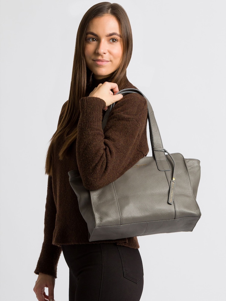Pure Luxuries London Alexandra Leather Handbag - Image 1 of 5