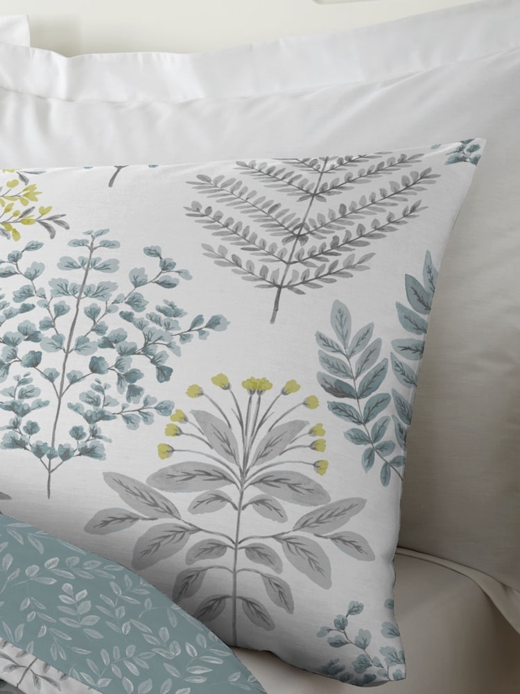 Dreams & Drapes Emily Duvet Cover and Pillowcase Set - Изображение 2 из 4