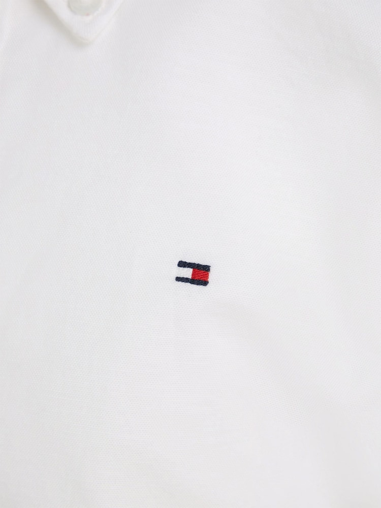 Bela - Raztegljiva Oxford srajca Tommy Hilfiger - Slika 6 iz 6 Bela - Raztegljiva Oxford srajca Tommy Hilfiger - Slika 6 iz 6