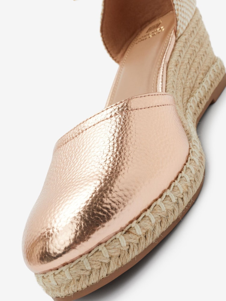 Rose Gold Extra Wide Fit Forever Comfort® Closed Toe Wedges - Image 6 of 6