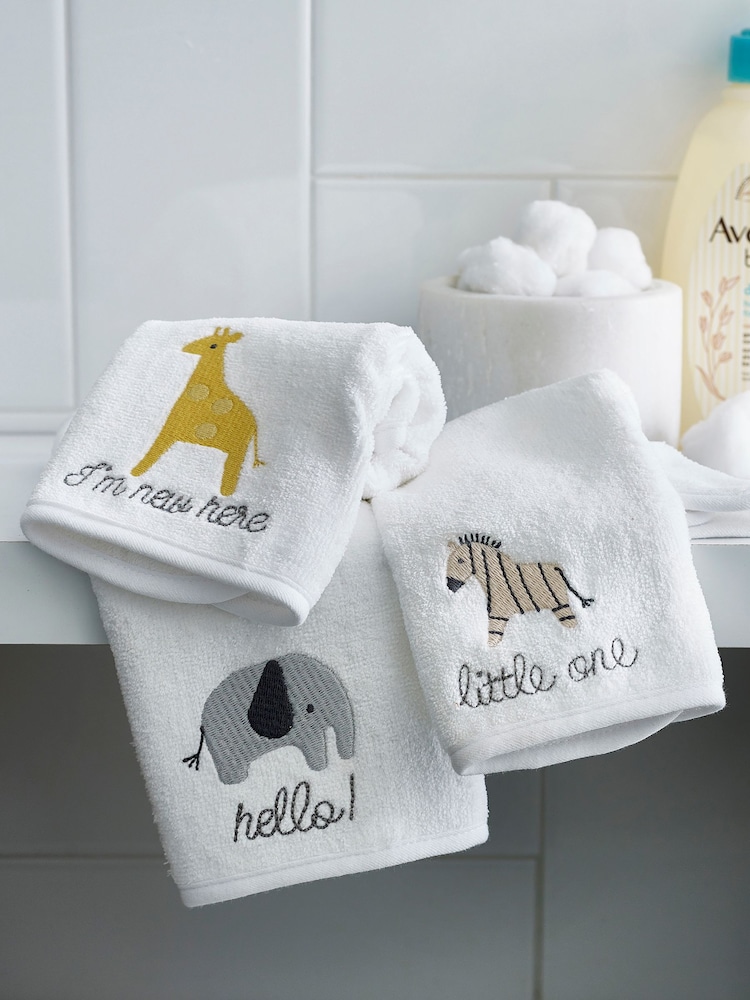 3 Pack White Safari 100% Cotton Face Cloth Towels - Image 1 of 3