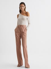 Reiss Champagne Rosie Asymmetric Off Shoulder Top - Image 3 of 6