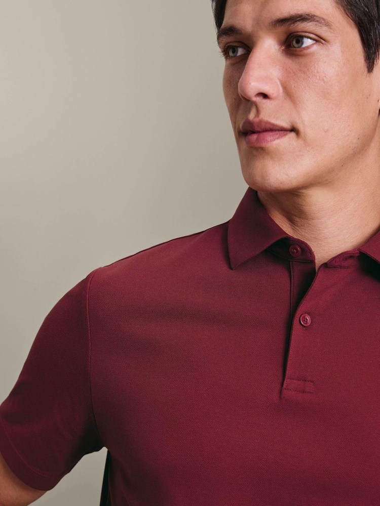 Czerwony - Charles Tyrwhitt Shorts Sleeve Cotton Stretch Smart Pique Polo Shirt - Obraz 2 z 5 Czerwony - Charles Tyrwhitt Shorts Sleeve Cotton Stretch Smart Pique Polo Shirt - Obraz 2 z 5