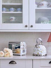 Laura Ashley White 4 Slice Elveden 2 Slice Toaster - Image 4 of 6