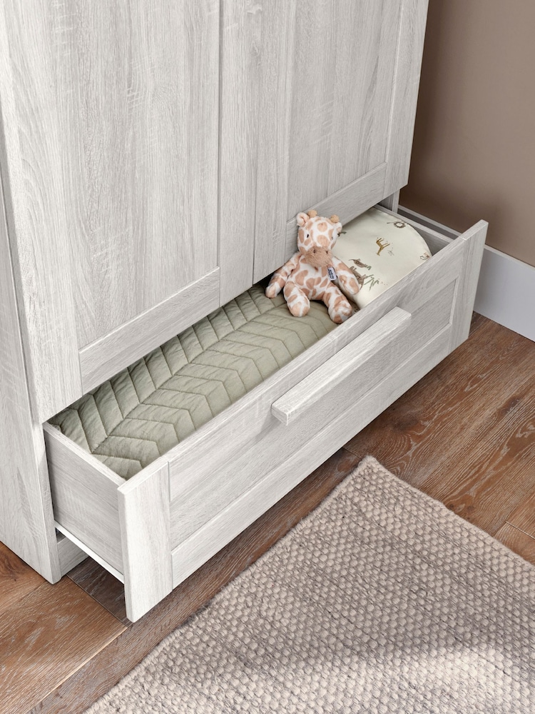 Mamas & Papas Nimbus White Atlas 3 Piece Nursery Furniture Set - Image 9 of 9