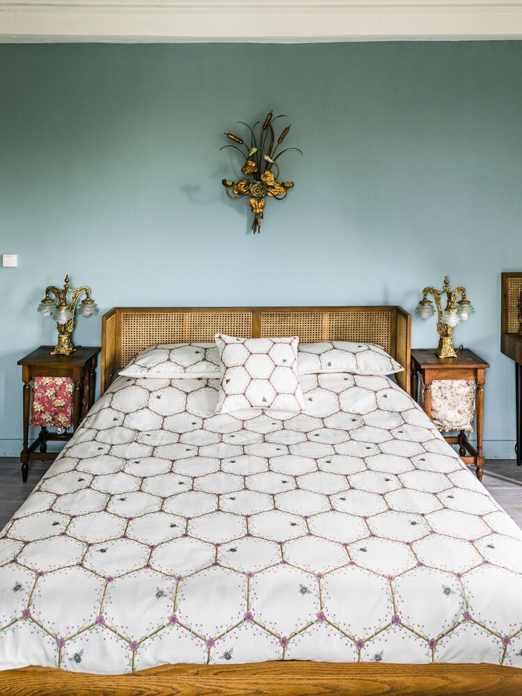 The Chateau by Angel Strawbridge Cream Honeycomb Duvet Cover and Pillowcase Set - Image 2 of 4