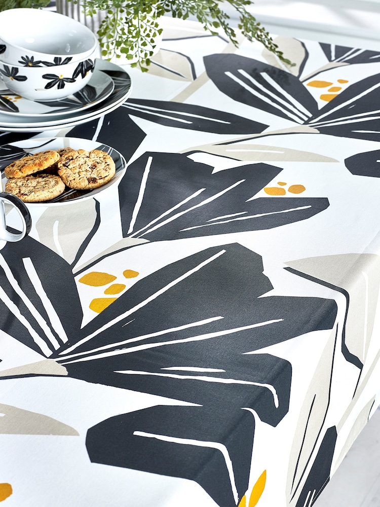 Cora Floral Wipe Clean Table Cloth With Linen - Image 1 of 1