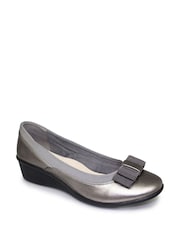 Lunar Deacon Comfort Shoes - Image 4 of 5