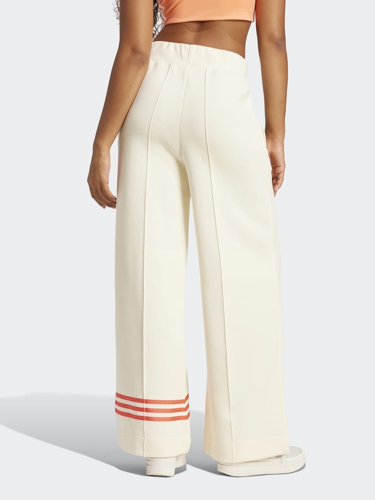 adidas Originals White Adicolor Neuclassics Track Tracksuit Bottoms - Image 2 of 6 adidas Originals White Adicolor Neuclassics Track Tracksuit Bottoms - Image 2 of 6