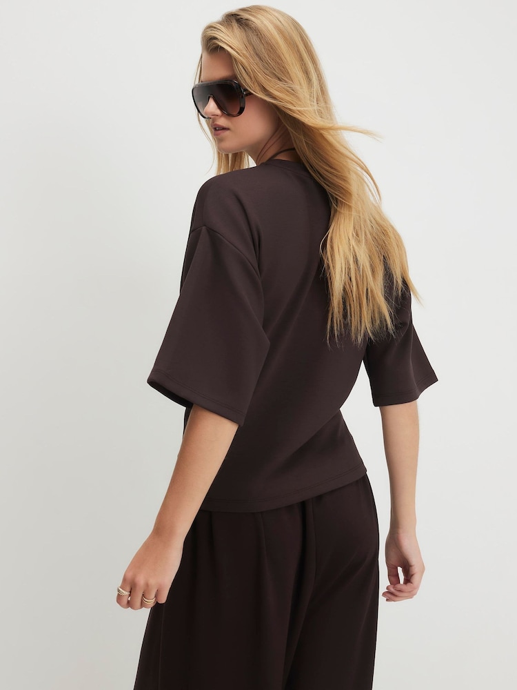 River Island Brown Short Sleeve Premium Tuck Side T-Shirt - Image 2 of 4 River Island Brown Short Sleeve Premium Tuck Side T-Shirt - Image 2 of 4