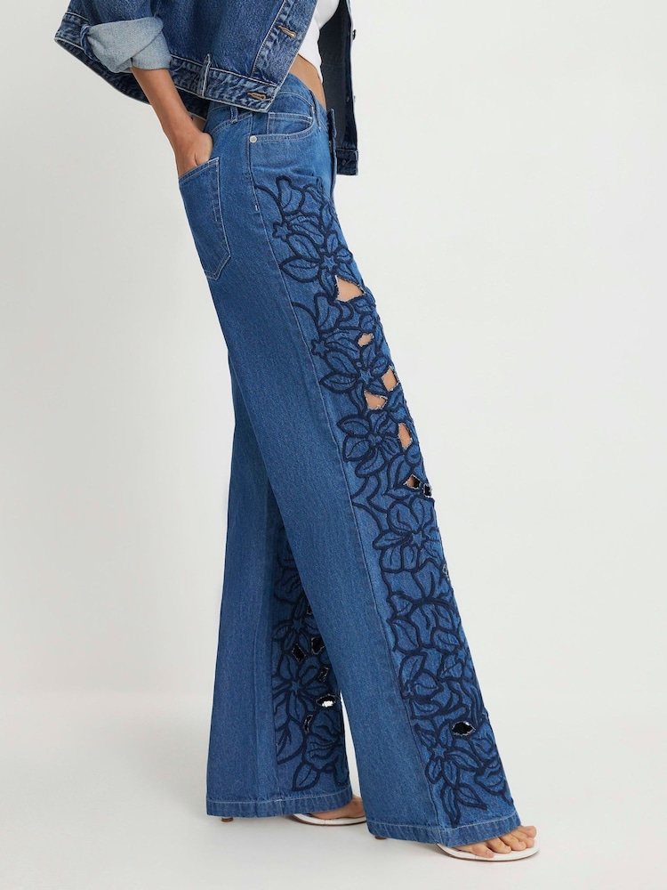 River Island låg midja blommiga avslappnade raka jeans - Bild 4 av 4 River Island låg midja blommiga avslappnade raka jeans - Bild 4 av 4