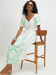 فستان ماكسي مطرز بأكمام قصيرة من River Island - صورة 3 من 4