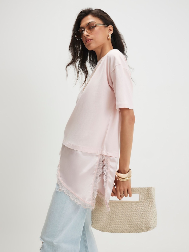 River Island Pink Short Sleeve Lace Hem Asymmetric T-Shirt - Image 1 of 4 River Island Pink Short Sleeve Lace Hem Asymmetric T-Shirt - Image 1 of 4