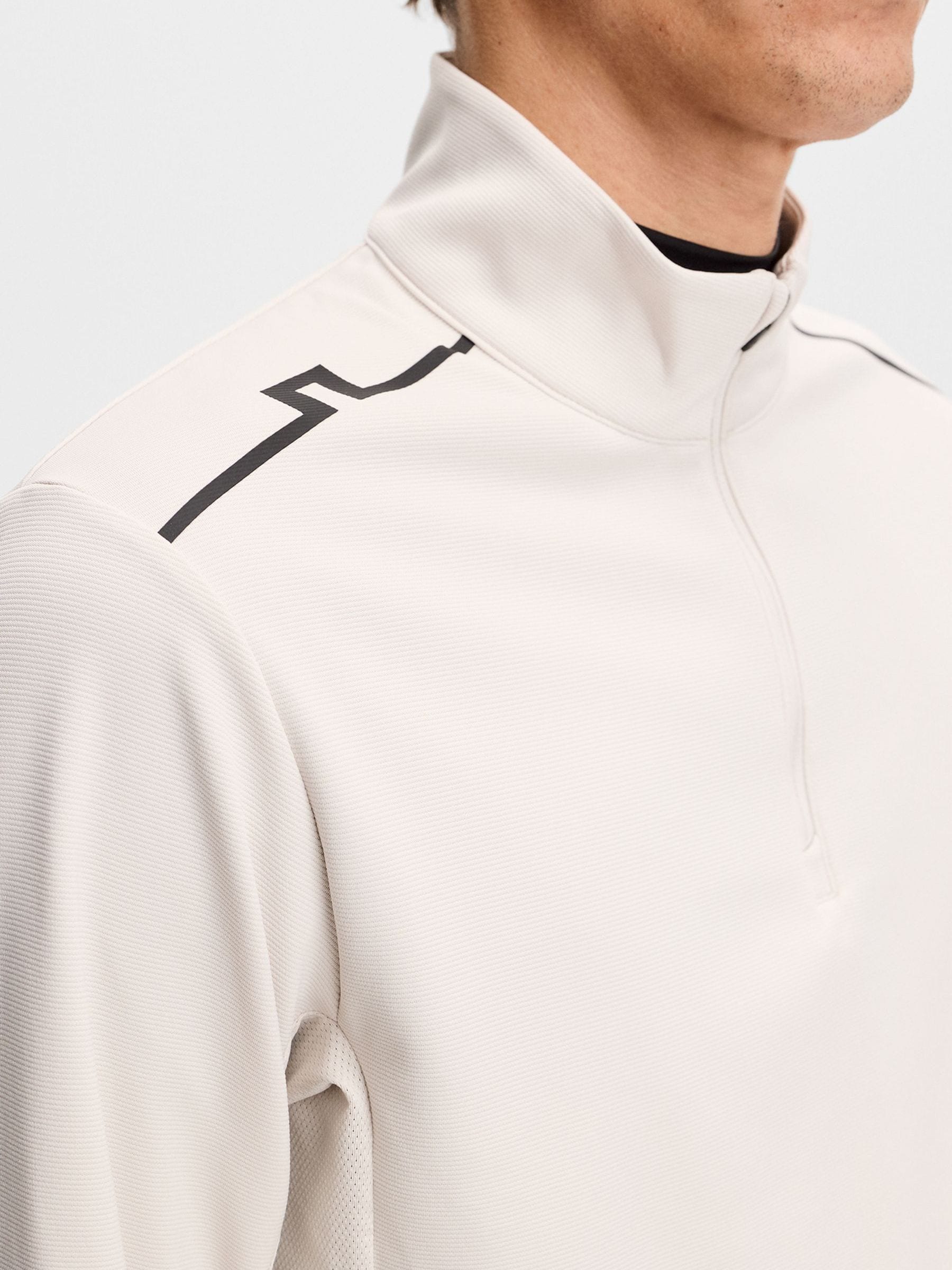 【新品タグ付】J.LINDEBERG ネリーコルダ コラボ トップス L Buy J.Lindeberg Natural Leon Golf Quarter Zip Mid Layer T-Shirt