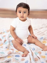 White aden + anais™ Disney Baby Winnie In The Woods Large 100% Cotton Muslin Blankets 3 Pack - Image 4 of 6