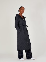 Długi pikowany płaszcz z kapturem Monsoon Quinn z poliestru z recyklingu - Obraz 1 z 1