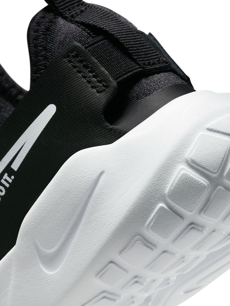 Nike Black/White Flex Runner 2 Junior Trainers - Image 13 of 13