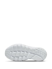 Nike Black/White Flex Runner 2 Junior Trainers - Image 10 of 13
