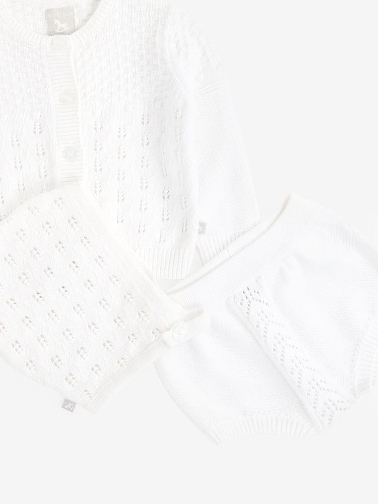 Blanco - Conjunto de regalo de 3 piezas de punto calado de algodón 100 % de The Little Tailor - Imagen 5 de 5