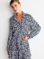 Marineblau/Weiß geblümt - Mini-Hemdkleid mit Bindegürtel - Bild 1 von 1