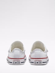 أبيض - حذاء رياضي للأطفال ‪1V Chuck Ox‬ من Converse  - صورة 5 من 7