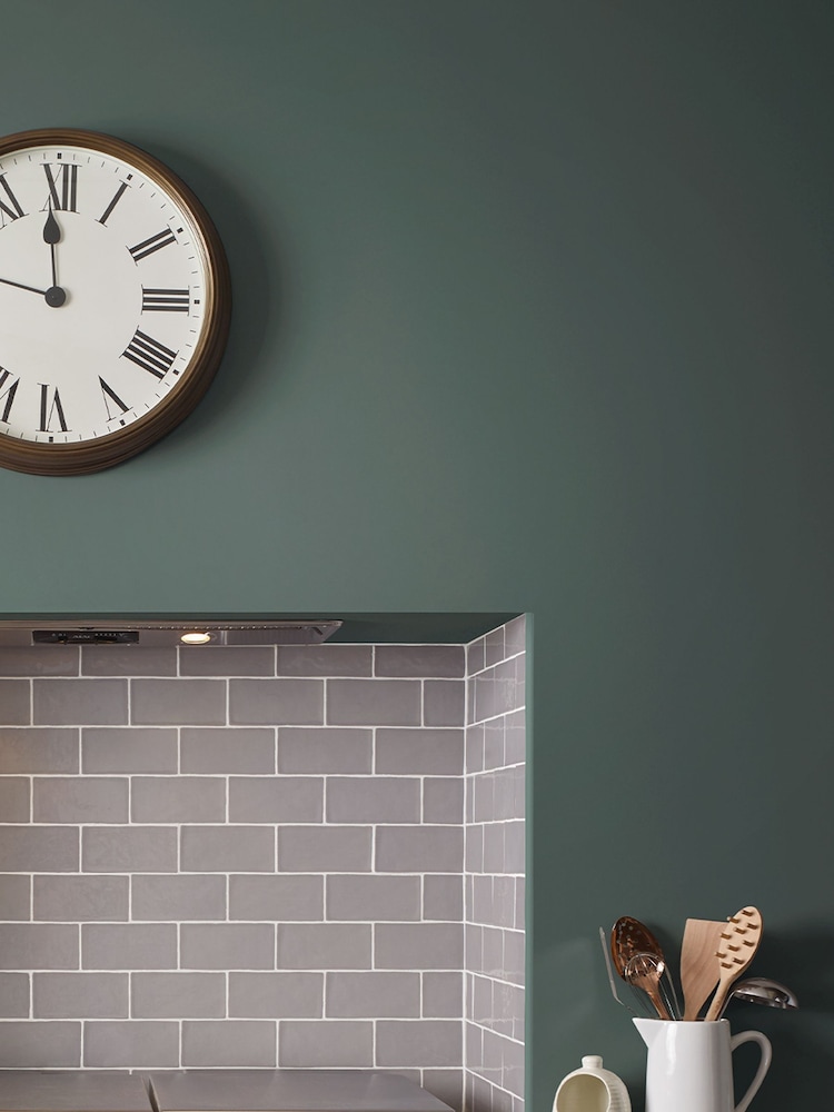 Laura Ashley Fern Green 2.5 Litre Kitchen And Bathroom Paint - Image 1 of 4