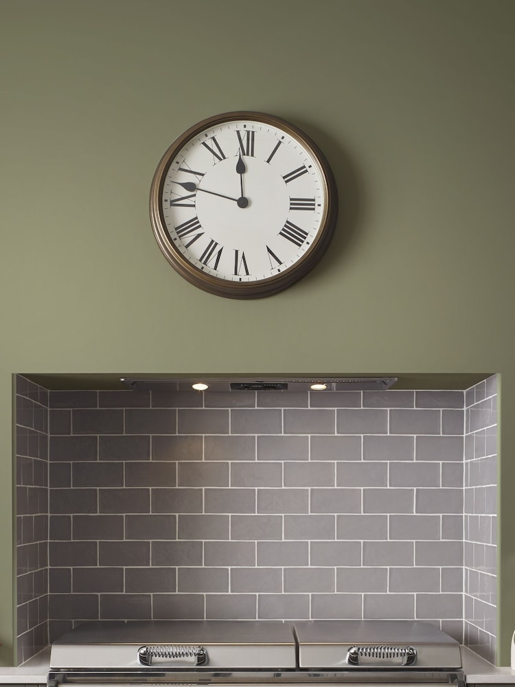 Laura Ashley Hedgerow Green 2.5 Litre Kitchen And Bathroom Paint - Image 1 of 4 Laura Ashley Hedgerow Green 2.5 Litre Kitchen And Bathroom Paint - Image 1 of 4