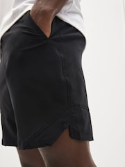 Schwarz - Under Armour Vanish Web-Shorts - Bild 5 von 5