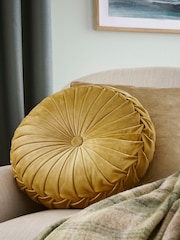 وسادة مستديرة Rosanna من Laura Ashley - صورة 1 من 3