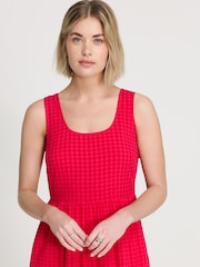 Finery Pink Petite Sleeveless Gingham Seersucker Midi Dress - Image 3 of 4