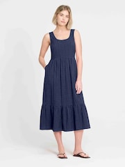Finery Blue Petite Sleeveless Gingham Seersucker Midi Dress - Image 3 of 4