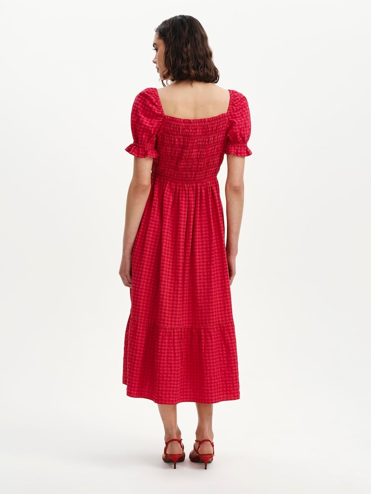 Finery Pink Petite Dawn Shirred Gingham Seersucker Midi Dress - Image 4 of 4