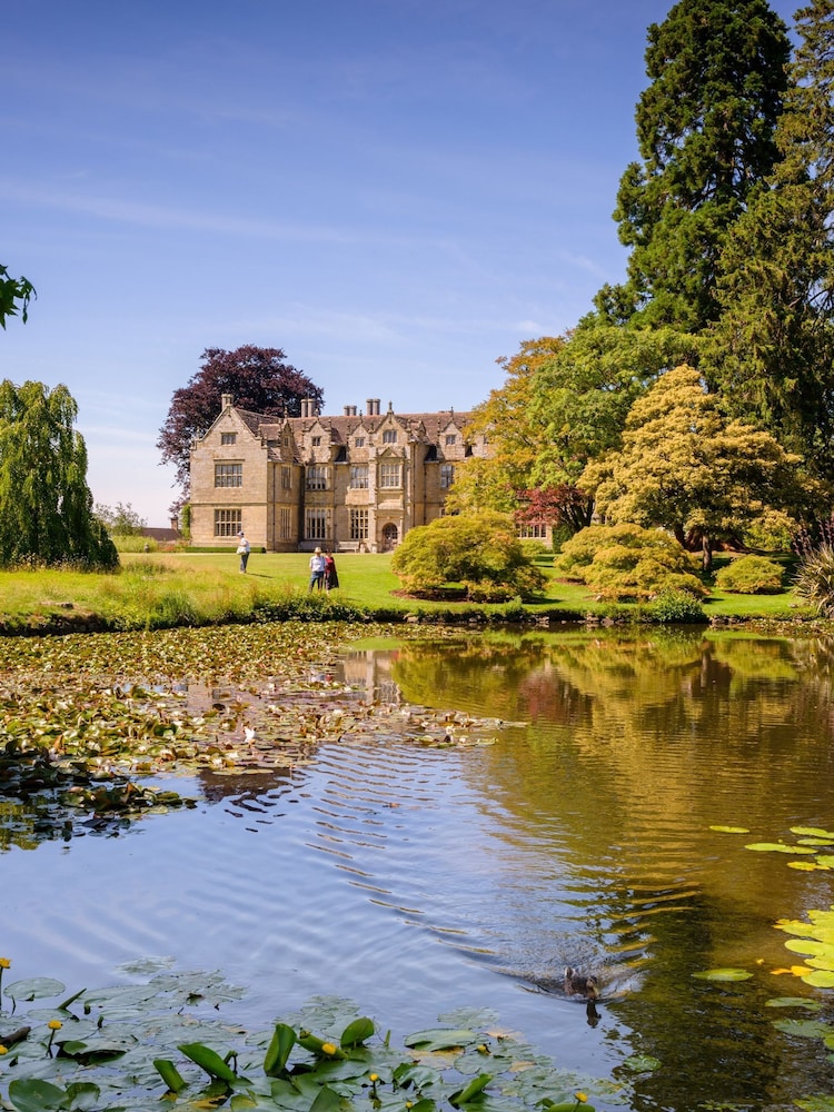 Virgin Experience Days Wakehurst Wild Botanic Garden For Two - Image 2 of 4