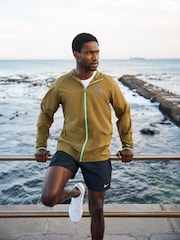 Nike Green Trail Aireez Lightweight Trail Running Jacket - Image 2 of 4