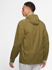 Nike Green Trail Aireez Lightweight Trail Running Jacket - Image 4 of 4