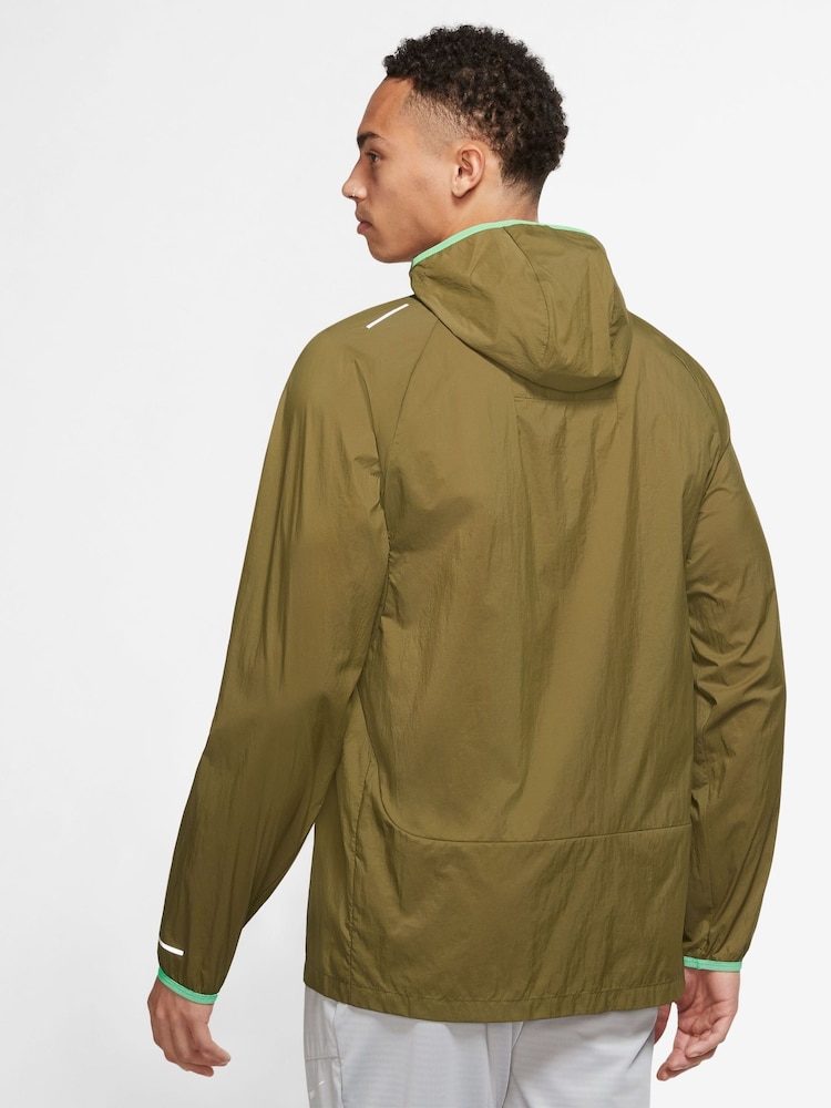Nike Green Trail Aireez Lightweight Trail Running Jacket - Image 4 of 4