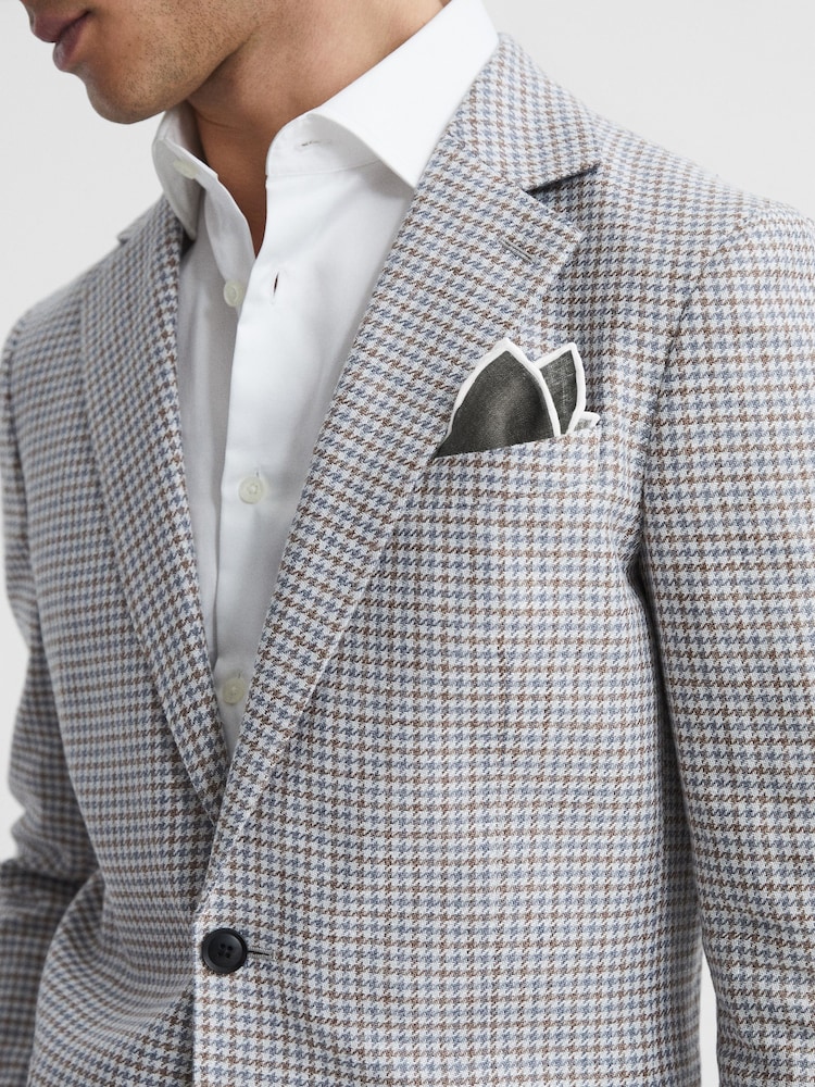 Reiss Navy Piazza Linen Plain Pocket Square - Image 2 of 5