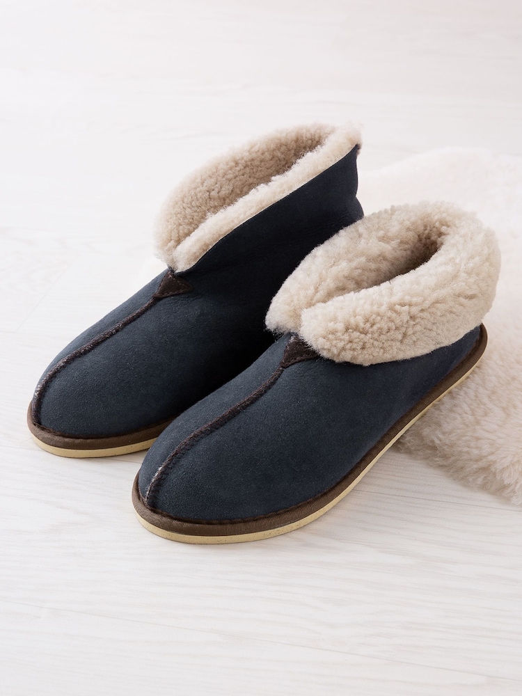 Celtic & Co Kids Sheepskin Slippers - Image 1 of 5 Celtic & Co Kids Sheepskin Slippers - Image 1 of 5