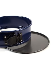 Lakeland Blue 20cm Springform Cake Tin - Image 4 of 4