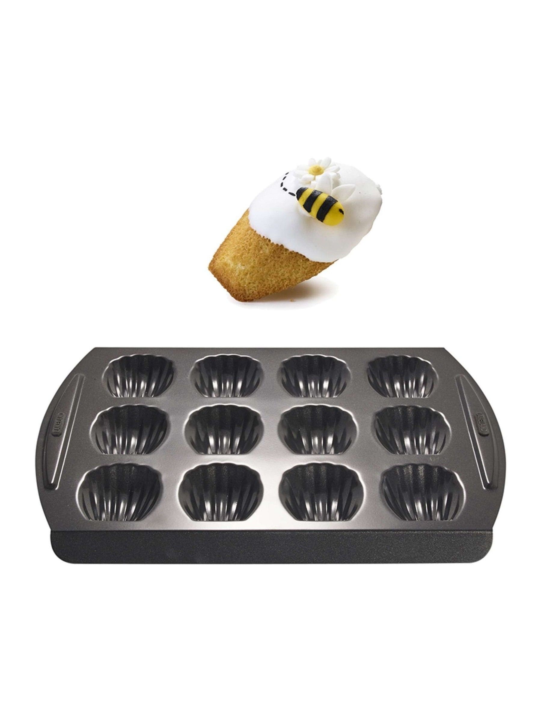 Madeleine tin top