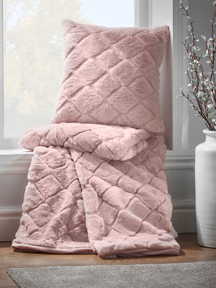 Catherine Lansfield Pink Teddy Cosy and Soft Diamond Fleece Throw - Image 2 of 4