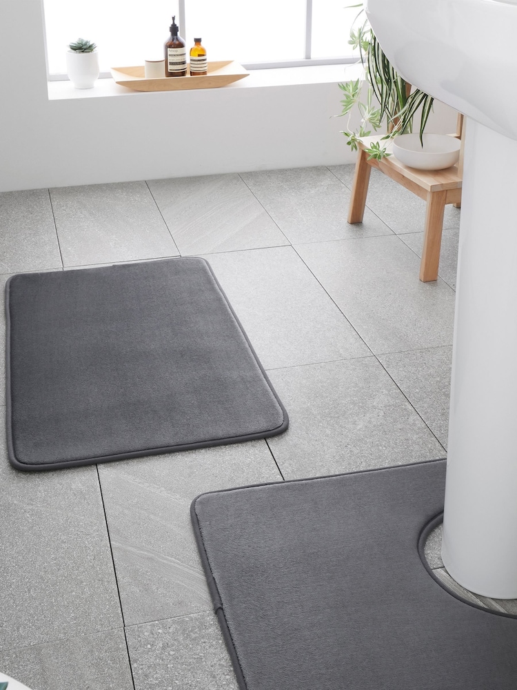 Catherine Lansfield Antibakterielle Bad- und Toilettenvorleger mit viskoseelastischem Schaum - Bild 1 von 6 Catherine Lansfield Antibakterielle Bad- und Toilettenvorleger mit viskoseelastischem Schaum - Bild 1 von 6