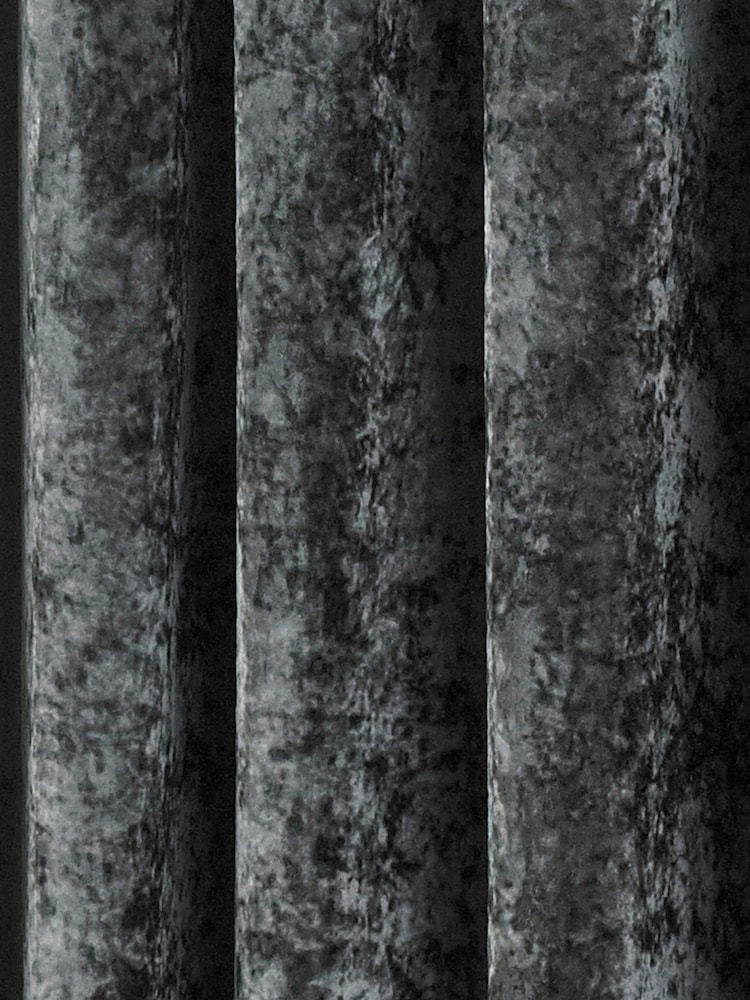 Riva Paoletti Pewter Grey Verona Crushed Velvet Eyelet Curtains - Image 4 of 4