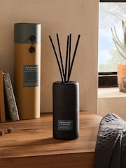 Bronx Cedarwood & Vetiver Fragranced 180ml Reed Diffuser - Image 2 of 5