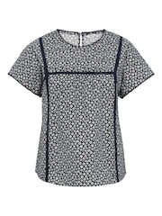 M&co Top mit Lochstickerei, Blau (Kurzgröße) - Bild 3 von 3
