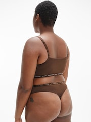 Светло-коричневый - Набор из 2 хлопковых стрингов Calvin Klein CK One Plus - Изображение 5 из 11