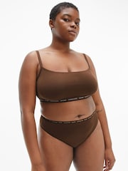 Светло-коричневый - Набор из 2 хлопковых стрингов Calvin Klein CK One Plus - Изображение 6 из 11