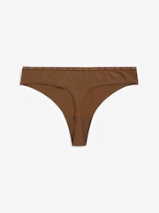 Светло-коричневый - Набор из 2 хлопковых стрингов Calvin Klein CK One Plus - Изображение 8 из 11
