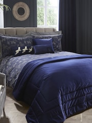 Laurence Llewelyn-Bowen Chic Velvet Bedspread - صورة 2 من 2